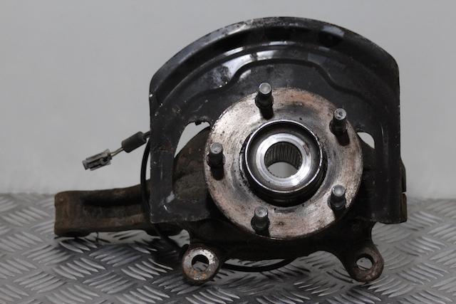 Nissan Qashqai Stub Axle with Hub and Bearing Front Passengers Side ...